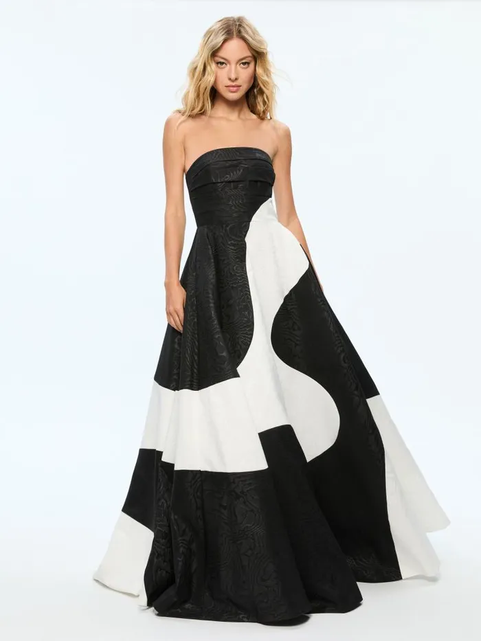 Alice Olivia BRIDGETTE STRAPLESS COLORBLOCK FLARED MAXI GOWN Blackoff White Women Dresses