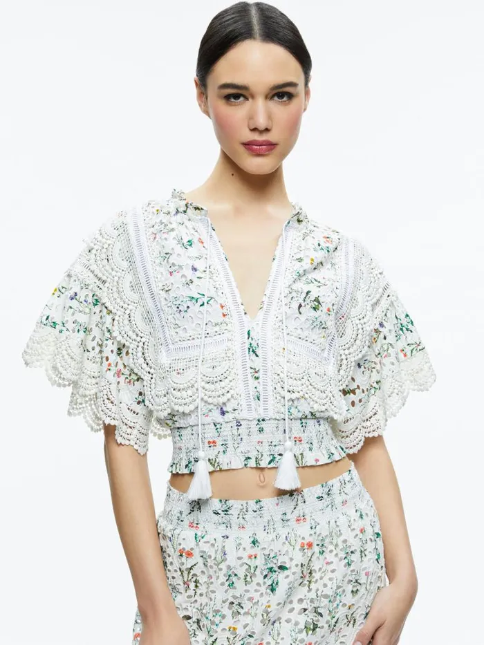 Alice Olivia TABITHA LACE BUTTON FRONT CROPPED BLOUSE Georgia Floral Women Tops