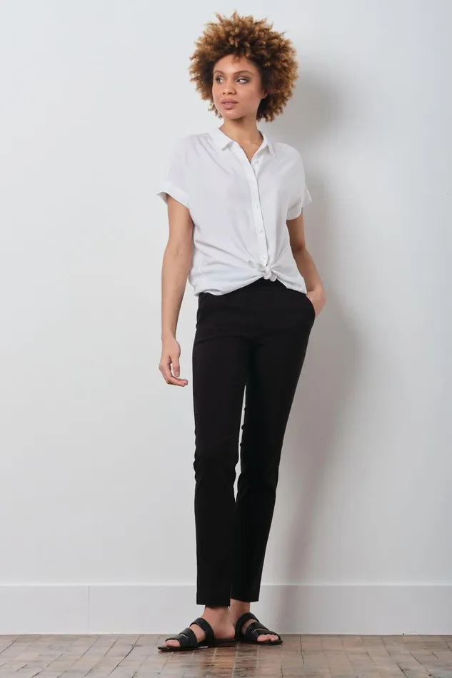 Avenue Montaigne LOUIS Signature Black Women Pants