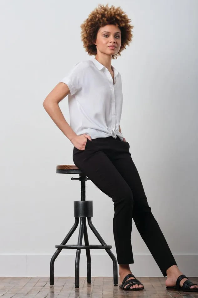 Avenue Montaigne LOUIS Signature Black Women Pants