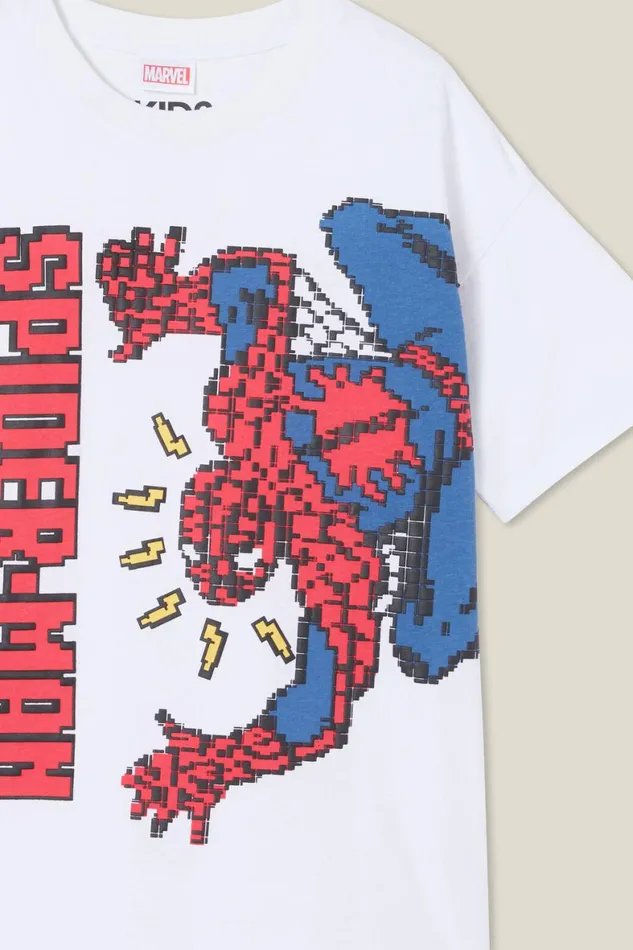 Boys 214 Tops and TShirts Cotton On License Quinn Short Sleeve Tee Lcn Mar Whitespiderman Crawl