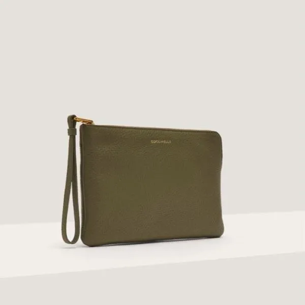 Coccinelle Alisas Medium Laurel Green Women Coccinelle Pochette Coccinelle Alisas Medium Laurel Green Women Coccinelle Pochette