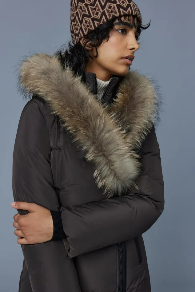 Downs and Jackets Women Mackage ADALI Down Coat With Natural Fur Signature Mackage Collar Black