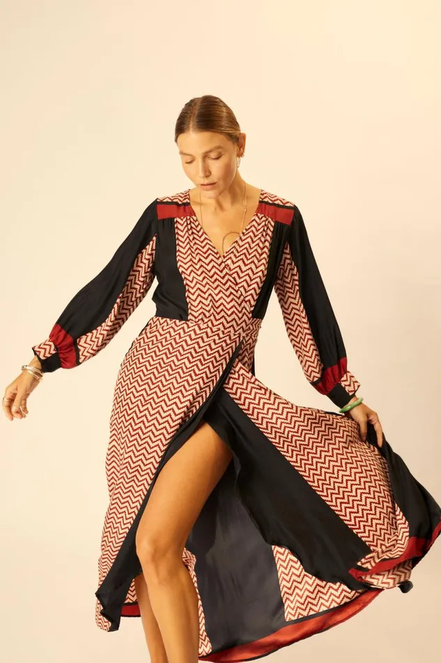 Dresses Shop Natalie Martin KATE LONG SLEEVE MAXI Block Zigzag Noire