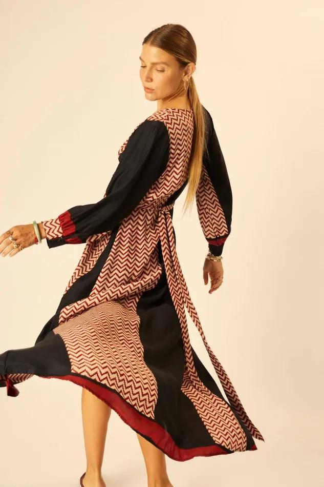 Dresses Shop Natalie Martin KATE LONG SLEEVE MAXI Block Zigzag Noire