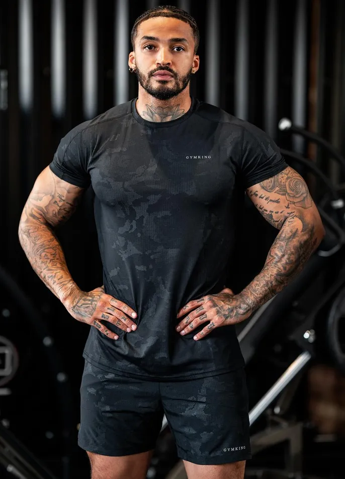 Gym King Gymwear Men Debossed Camo SS Tee 8211 Black