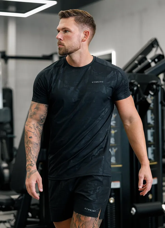 Gym King Gymwear Men Debossed Camo SS Tee 8211 Black
