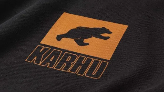Karhu Sport Bear Logo Sweatshirt 8211 Jet Black Desert Sun Men Sweatshirts