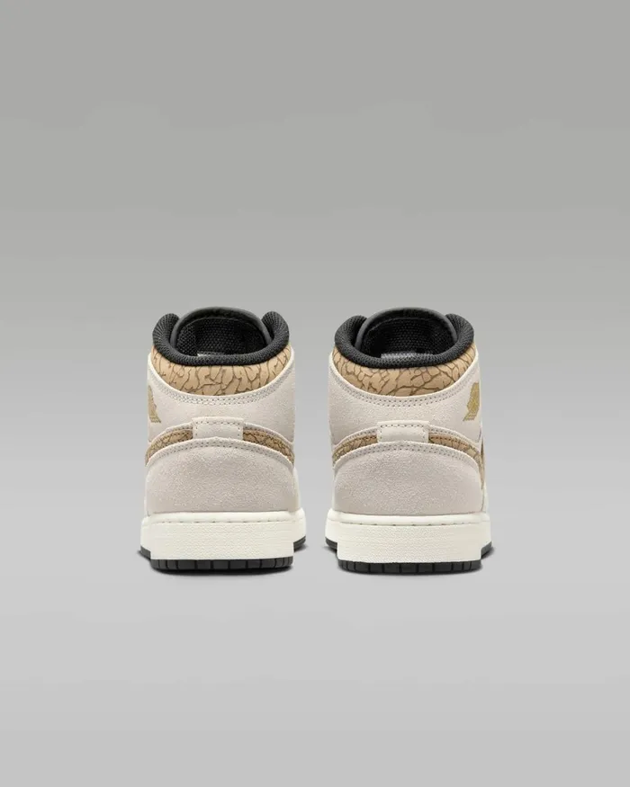 Kids Nike Jordan Air Jordan 1 Mid SE Light Orewood Brownwhitelight British Tanmetallic Gold