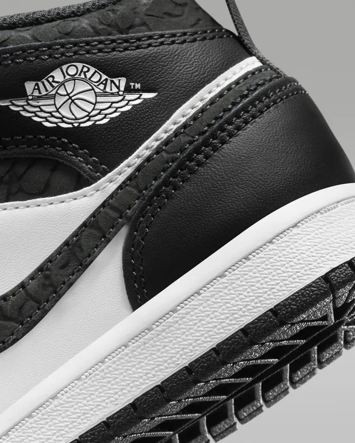 Kids Nike Jordan Jordan 1 Mid SE Offnoirwhiteblackblack