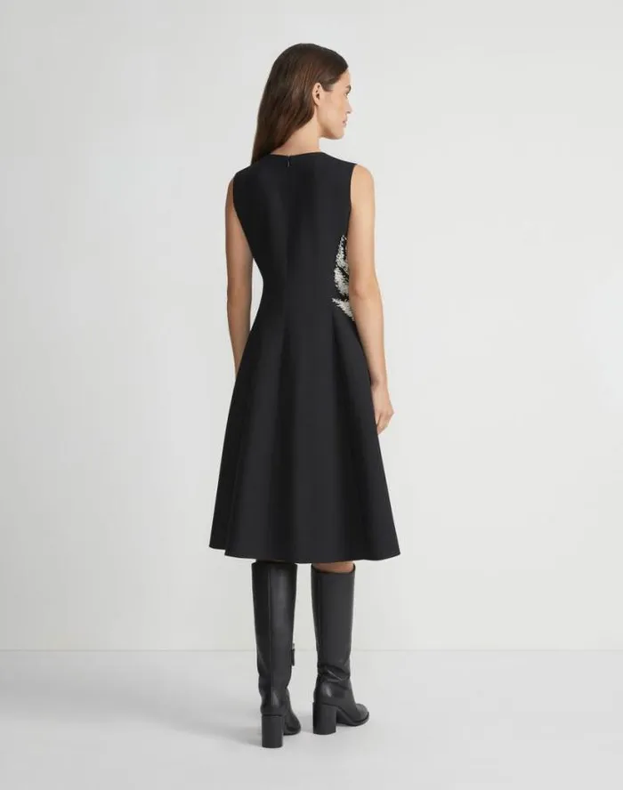 Lafayette 148 New York HandBeaded Rose WoolSilk Crepe Sleeveless Dress Black Ready To Wear Dresses