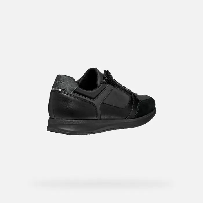 Man Geox Sneakers AVERY MAN Black Low Top Sneakers Black