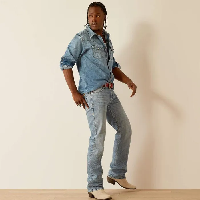 Men Button Down Shirts Ariat Everybody039s Yellowstone Weekly Denim Shirt Light Wash Men Button Down Shirts Ariat Everybody039s Yellowstone Weekly Denim Shirt Light Wash