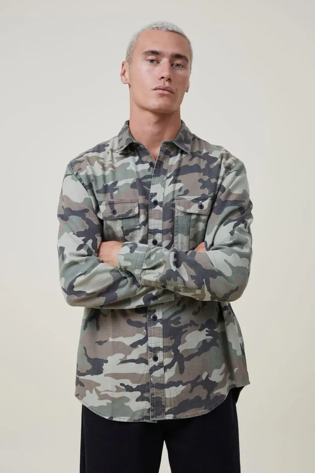 Men Shirts and Polos Cotton On Greenpoint Long Sleeve Shirt Camo