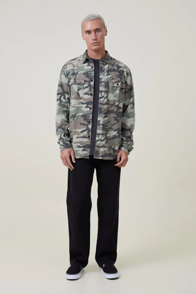 Men Shirts and Polos Cotton On Greenpoint Long Sleeve Shirt Camo