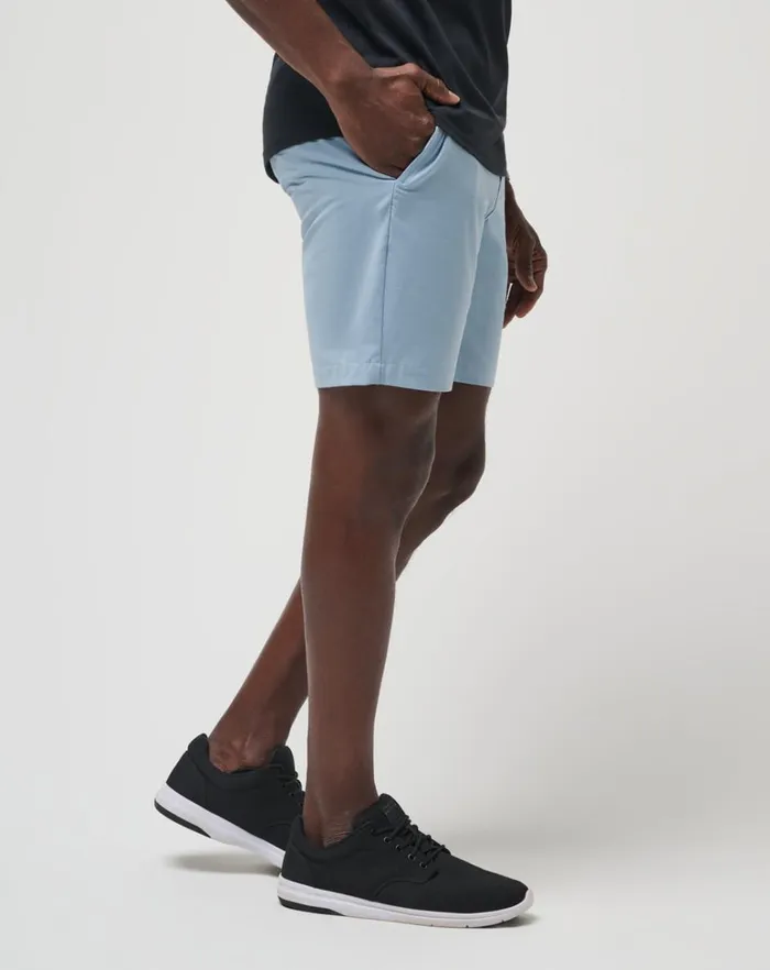 Men Shorts TravisMathew TECH CHINO SHORT 8IN Ash Blue Men Shorts TravisMathew TECH CHINO SHORT 8IN Ash Blue