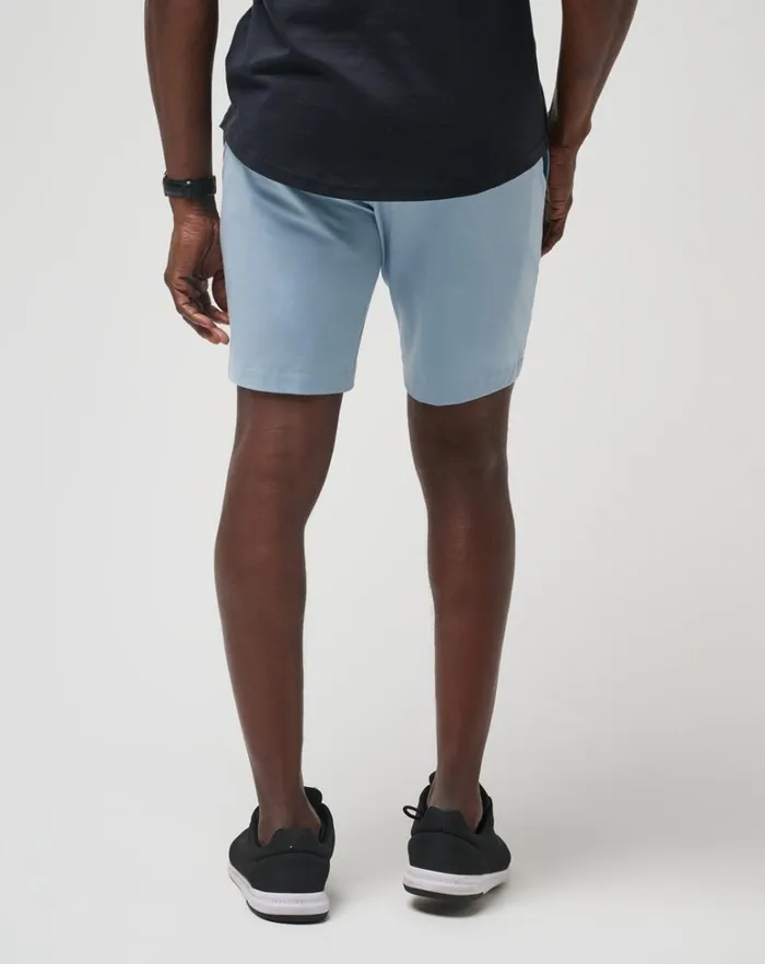 Men Shorts TravisMathew TECH CHINO SHORT 8IN Ash Blue Men Shorts TravisMathew TECH CHINO SHORT 8IN Ash Blue