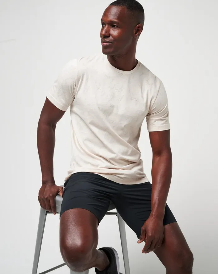 Men Tees TravisMathew WARMER TIDES TEE Moonbeam Men Tees TravisMathew WARMER TIDES TEE Moonbeam