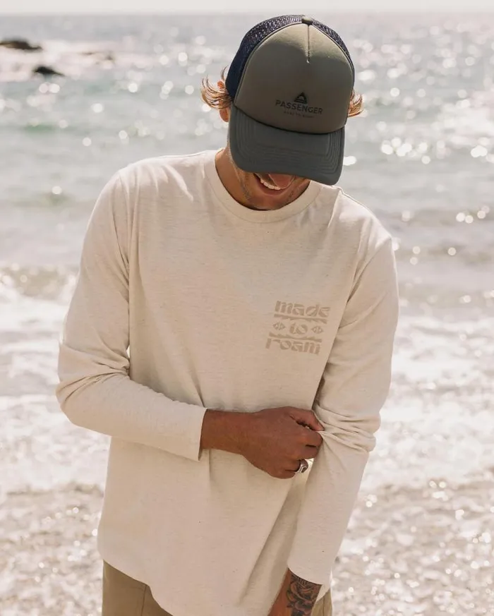 Passenger Clothing Sunrise Recycled Cotton Ls TShirt Milky Marl Men TShirts and Vests