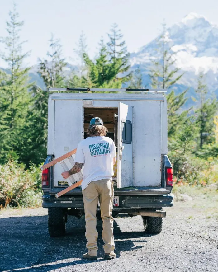 Passenger Clothing Yuca Organic Cotton TShirt Birch Marl Men TShirts and Vests