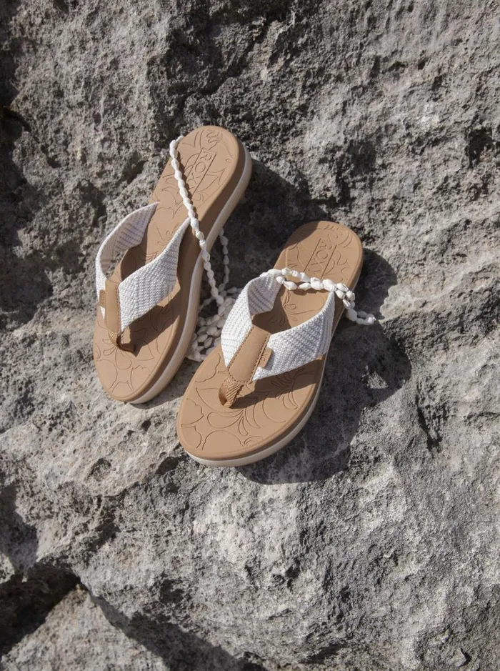 Roxy Flip Flops Colbee Hi Sandals Natural 8211 Women