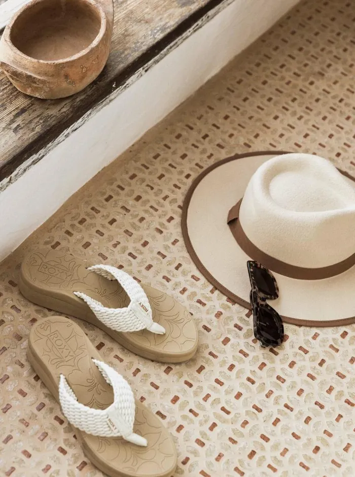 Roxy Sandals Caillay WaterFriendly Sandals Cream 8211 Women Roxy Sandals Caillay WaterFriendly Sandals Cream 8211 Women