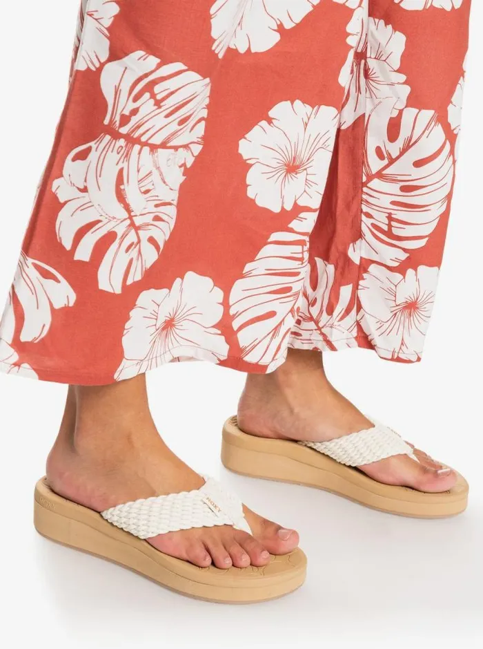 Roxy Sandals Caillay WaterFriendly Sandals Cream 8211 Women Roxy Sandals Caillay WaterFriendly Sandals Cream 8211 Women