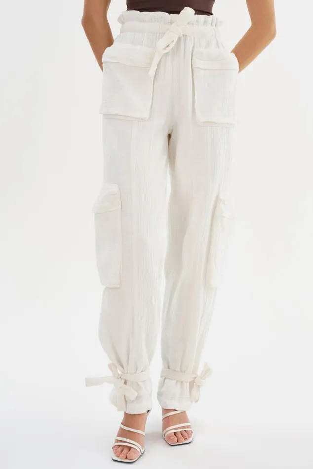 Women CRESTIN Cotton Cargo Pants Off White LAMARQUE Pants and Shorts Women CRESTIN Cotton Cargo Pants Off White LAMARQUE Pants and Shorts