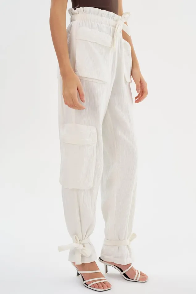 Women CRESTIN Cotton Cargo Pants Off White LAMARQUE Pants and Shorts Women CRESTIN Cotton Cargo Pants Off White LAMARQUE Pants and Shorts