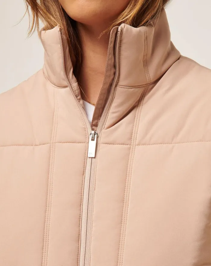 Women Jackets TravisMathew MONT BLANC PUFFER Natural Women Jackets TravisMathew MONT BLANC PUFFER Natural
