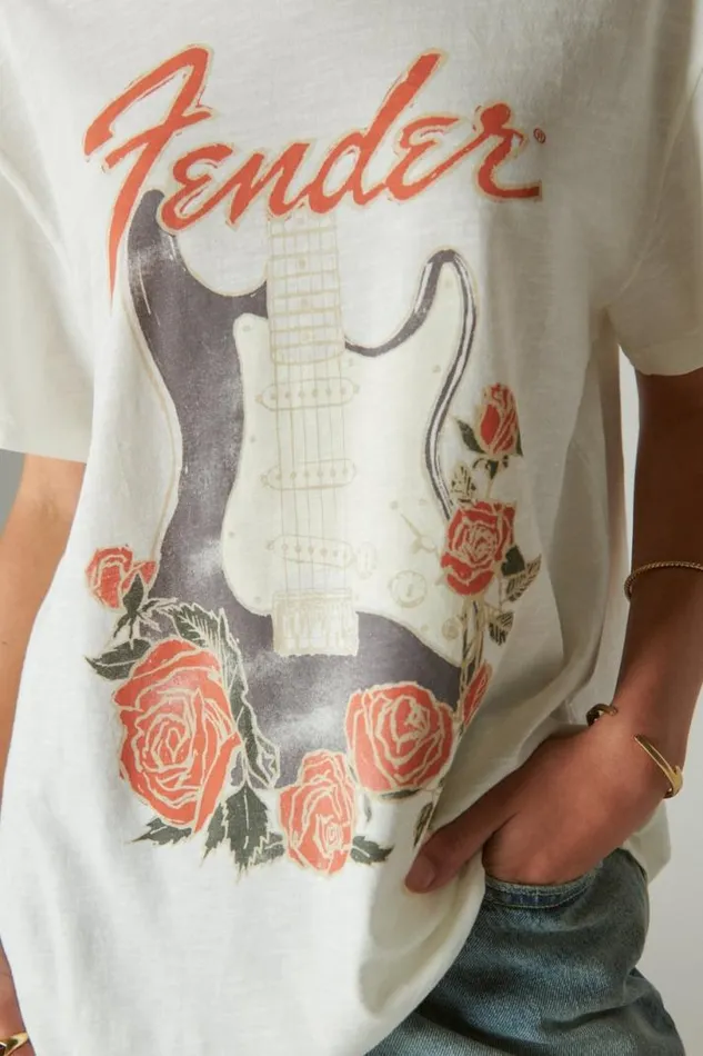 Women Lucky Brand Graphic Tees Fender Roses Boyfriend Tee Cloud Dancer