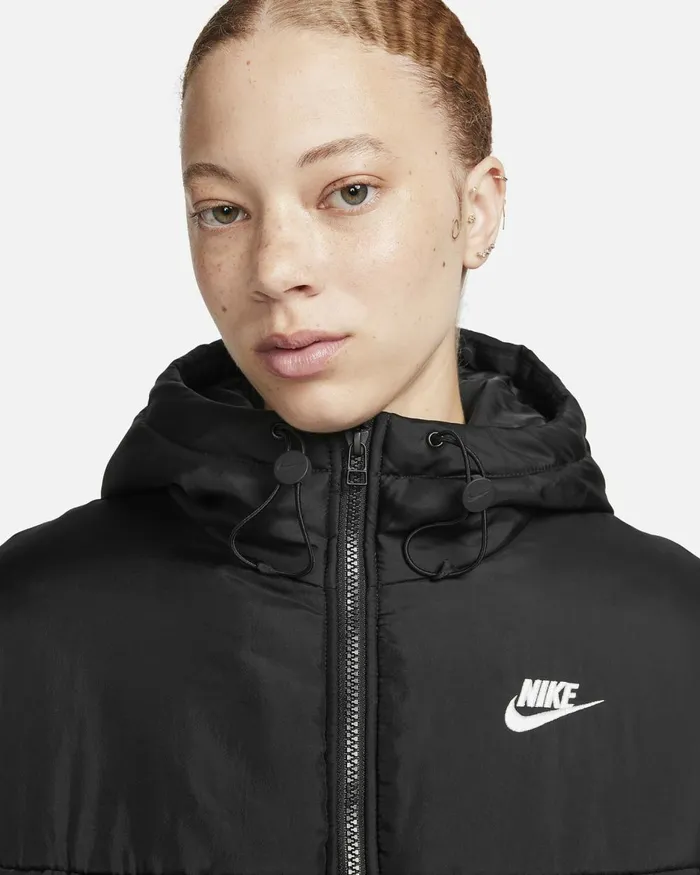 Women Nike Jackets Sportswear Classic Puffer Blackwhite