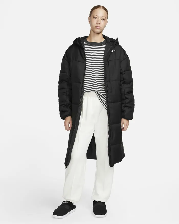 Women Nike Jackets Sportswear Classic Puffer Blackwhite