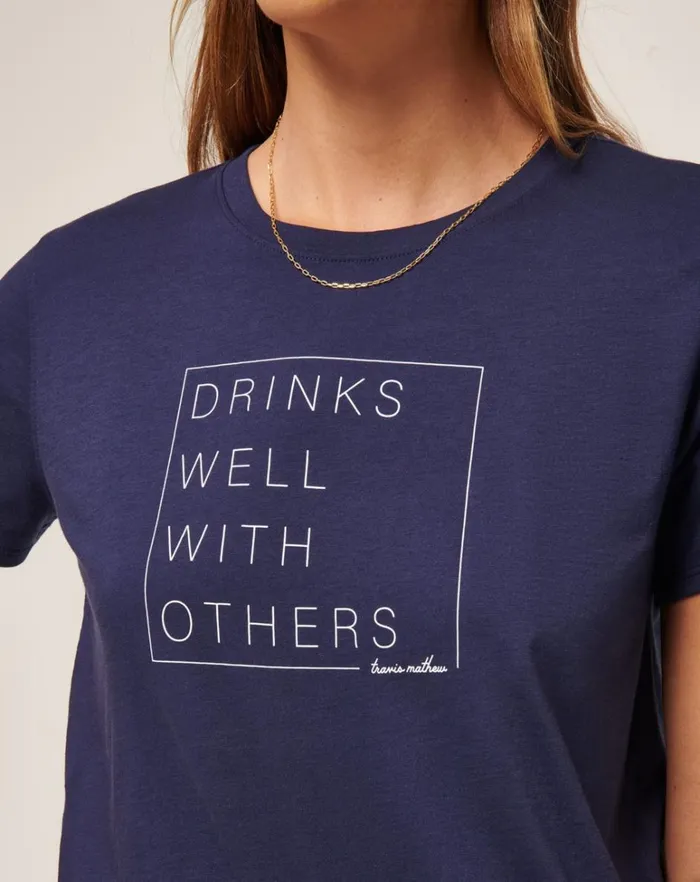 Women Tees TravisMathew DAY AT THE RACES GRAPHIC TEE Navy
