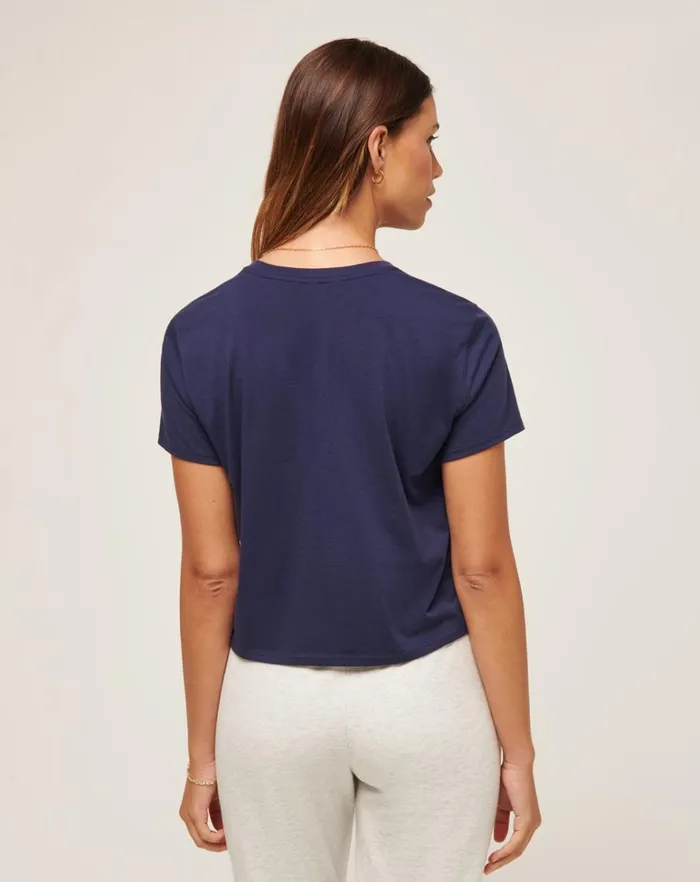 Women Tees TravisMathew DAY AT THE RACES GRAPHIC TEE Navy Women Tees TravisMathew DAY AT THE RACES GRAPHIC TEE Navy