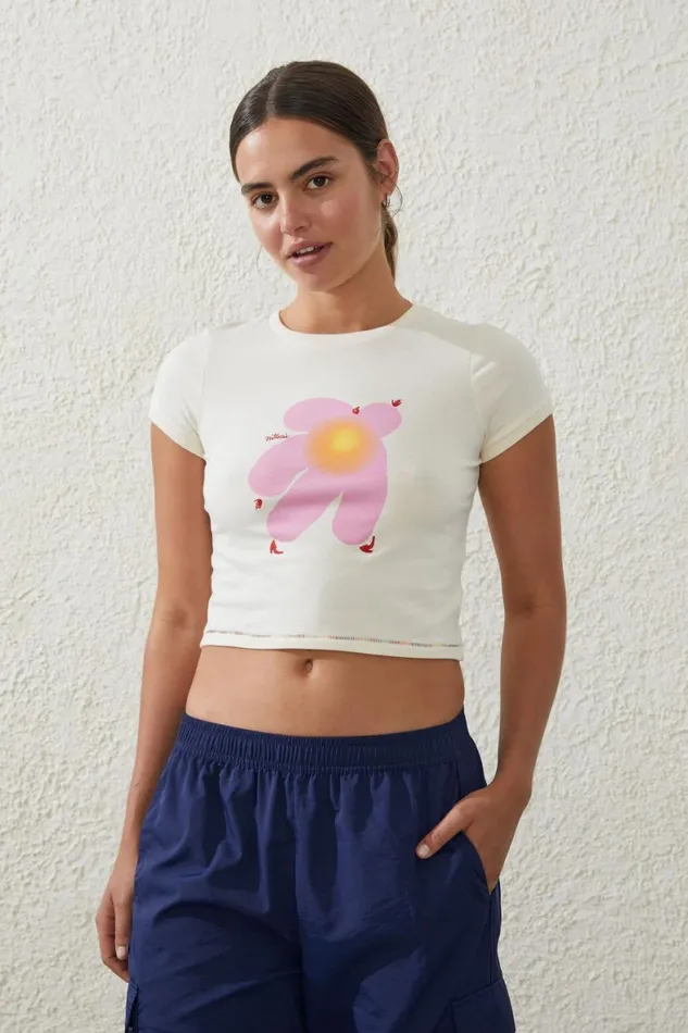 Women Tops Cotton On Active Fitted Graphic Tshirt Coconut Milklcn Amber Vittoria