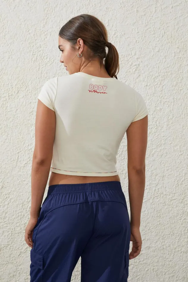 Women Tops Cotton On Active Fitted Graphic Tshirt Coconut Milklcn Amber Vittoria
