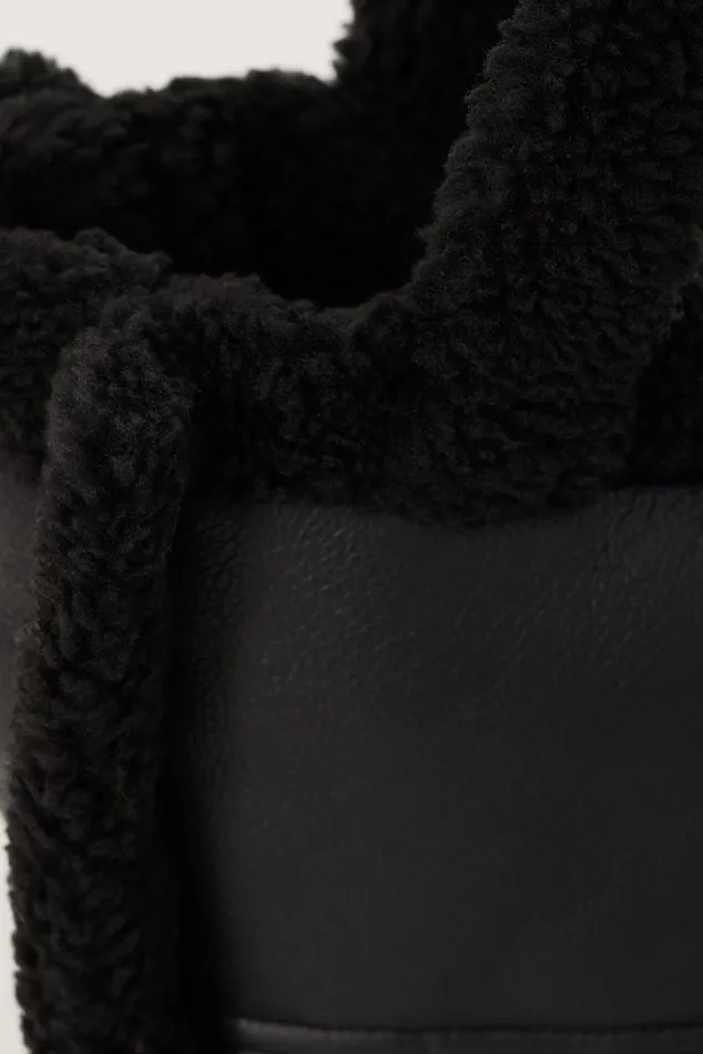 Women ZOEY Sherpa Leather Tote Black Black LAMARQUE Bags Women ZOEY Sherpa Leather Tote Black Black LAMARQUE Bags