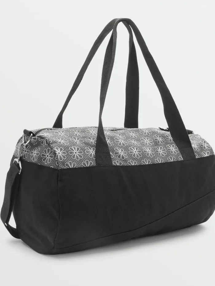 Womens Bags and Backpacks Volcom Schoolyard Canvas Duffel 8211 BlackWhite