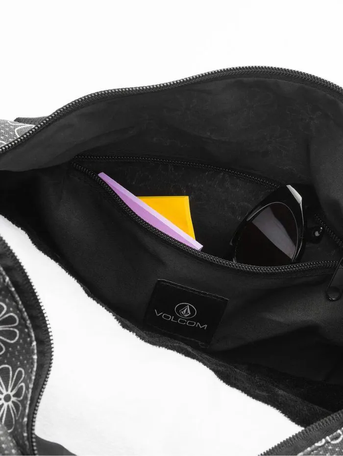 Womens Bags and Backpacks Volcom Schoolyard Canvas Duffel 8211 BlackWhite